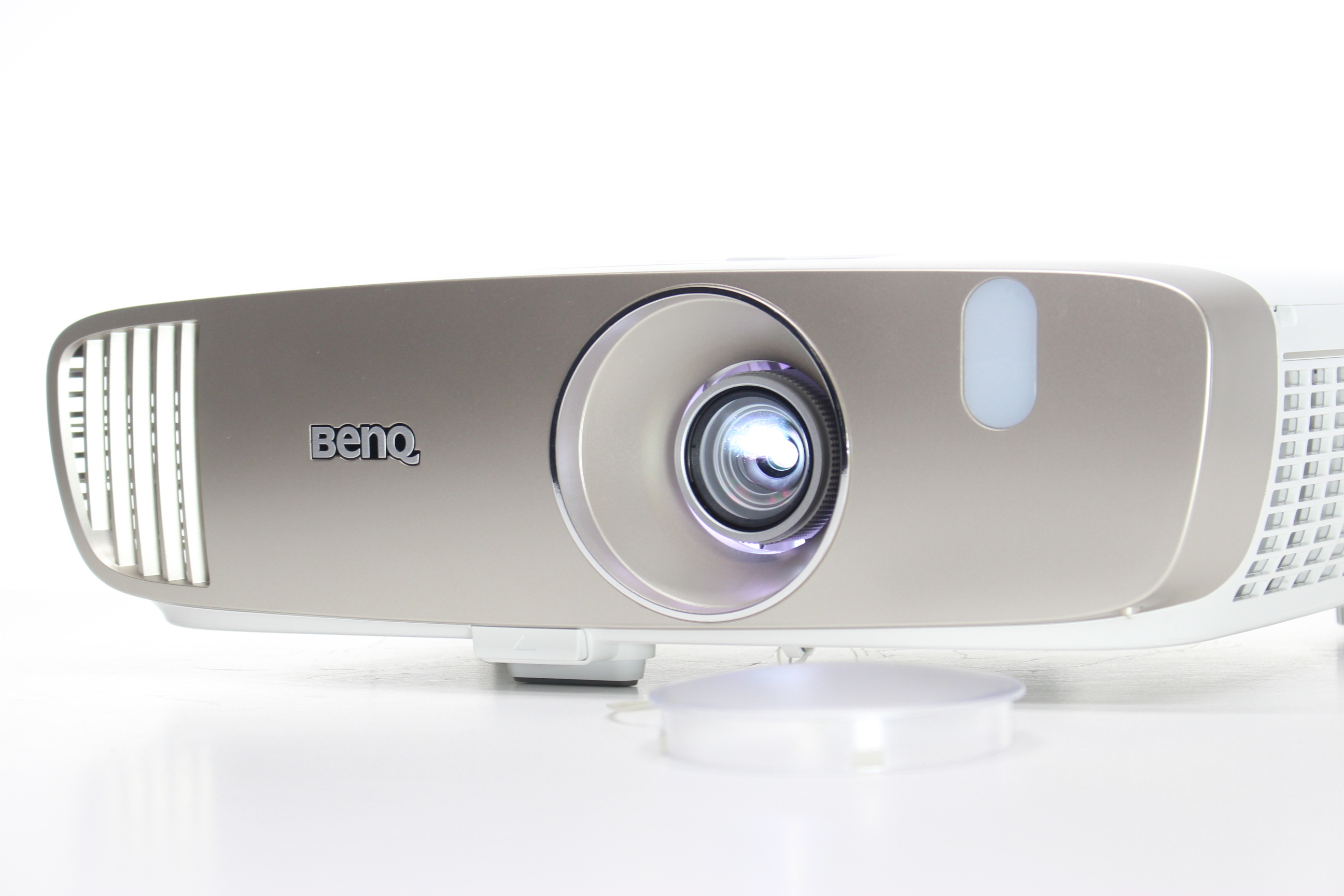 口コミ] BenQ ホームシアタープロジェクター HT3050のレビュー・評価・評判一覧 - Rentio[レンティオ]