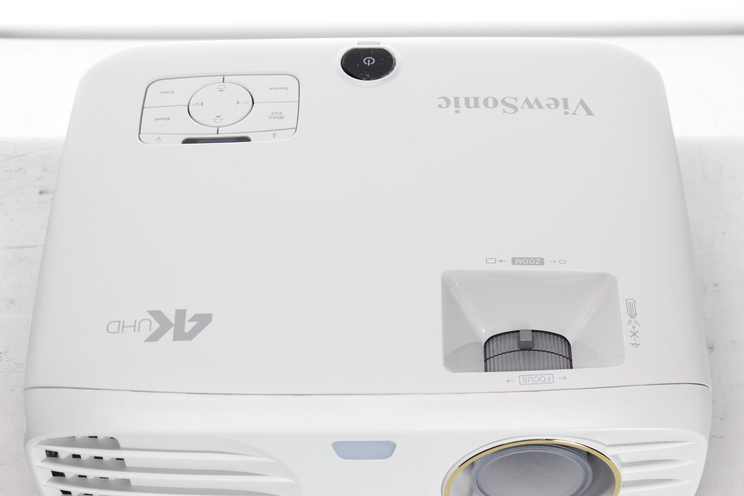 4K Review: ViewSonic PX727-4K Projector