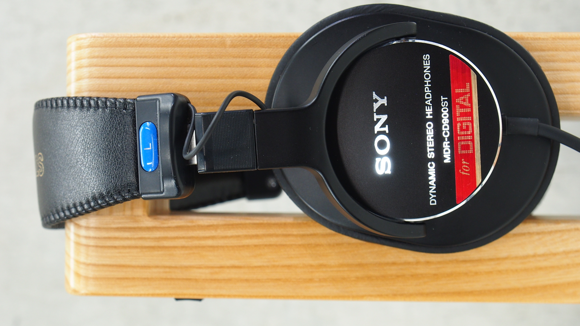 アバックWEB-SHOP / 【中古】SONY MDR-CD900ST【コード01-09398