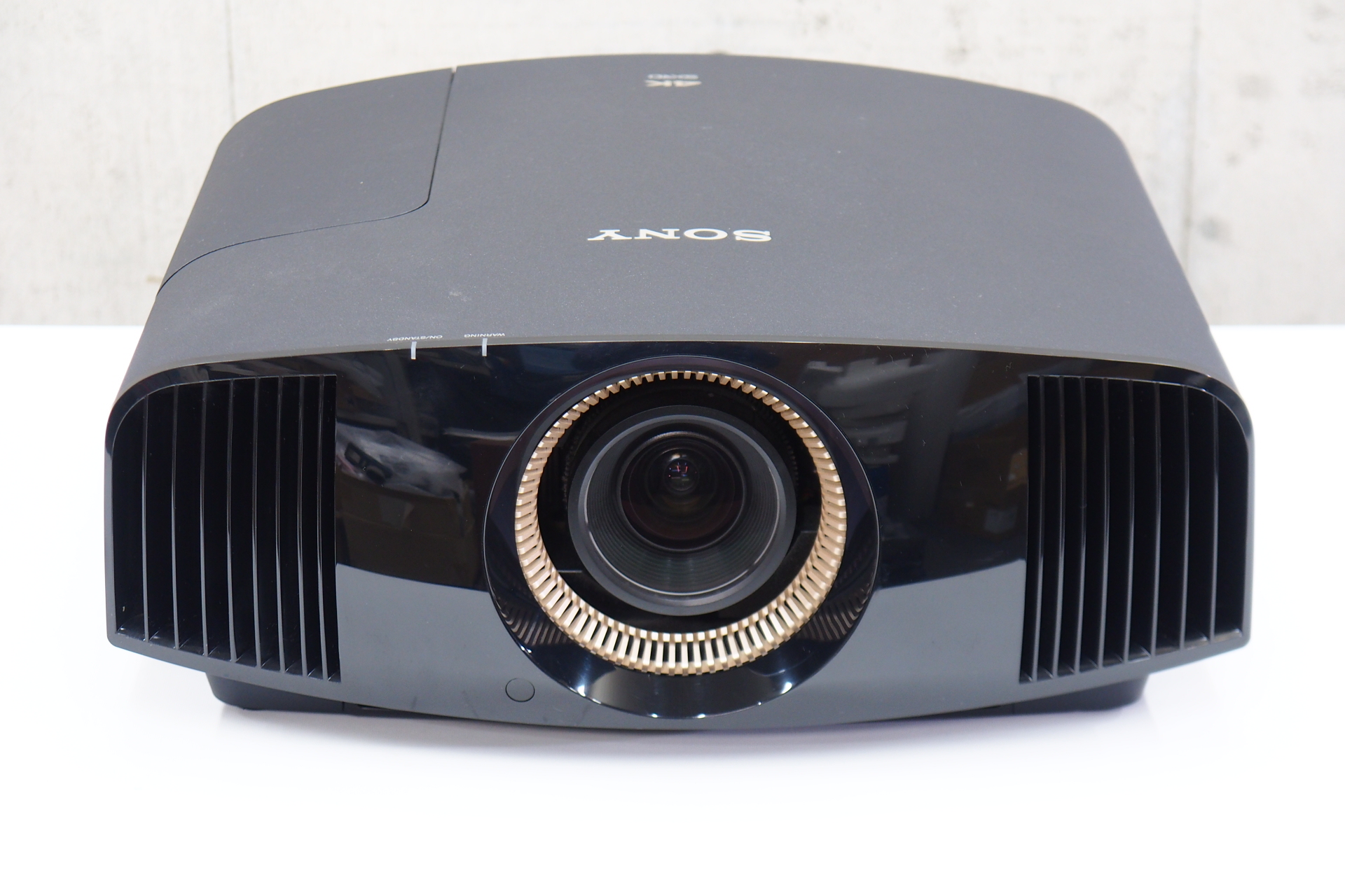 アバックWEB-SHOP / 【中古】SONY VPL-VW535(B)【コード01-11449