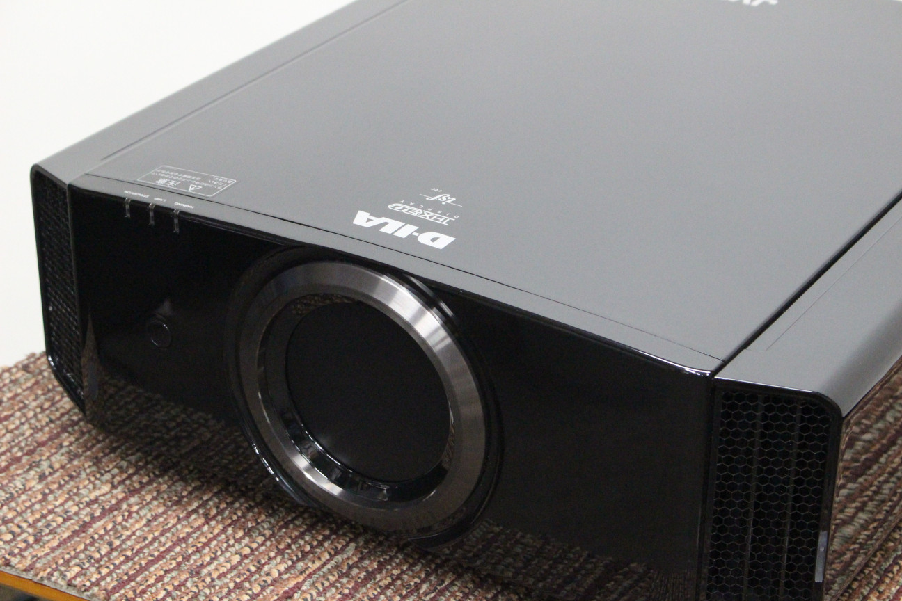 JVC プロジェクター DLA-X70R メンテナンス済み 新品ランプに交換 元箱あり