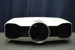 【展示処分品】EPSON EH-TW8200【コード90-00323】