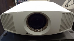 【展示処分】SONY VPL-VW555W【コード11-00188】