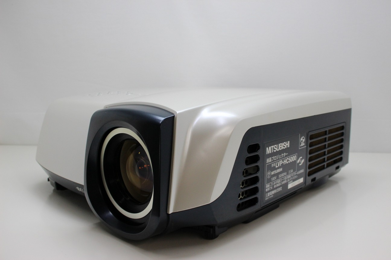 お家が映画館に三菱プロジェクターLVP-HC5000
