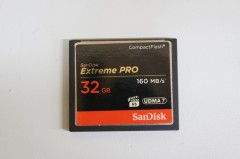 【買取】SANDISK SDCFXPS-032G-J61【コード00-91168】