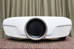 【展示処分品】EPSON EH-TW8300【コード90-00696】