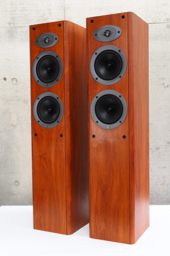 セレッション　F30 トールボーイスピーカー パキラ様 CELESTION F30 定価6.7万円 トールボーイスピーカー