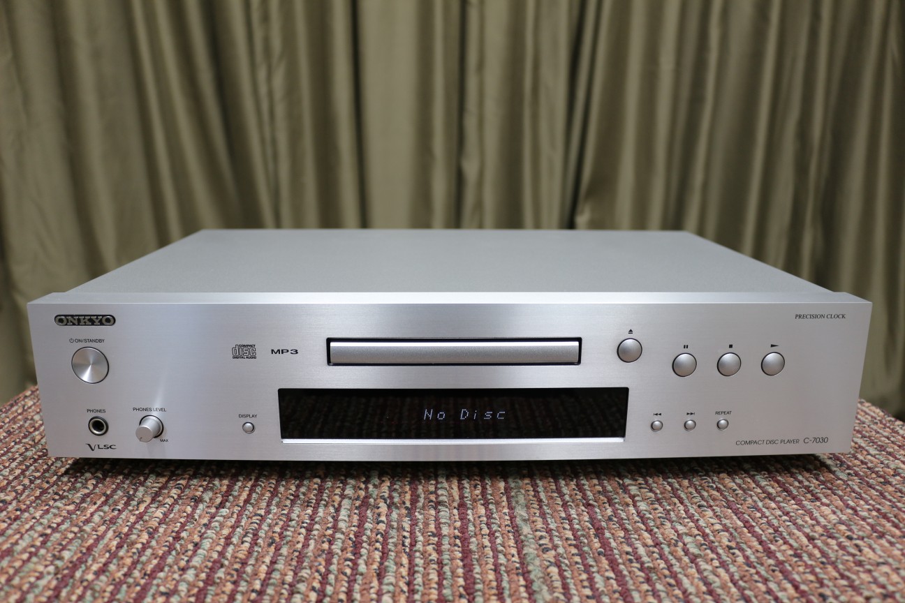 ネットワーク全体の最低価格に挑戦 ONKYO C-7030 CDプレーヤー