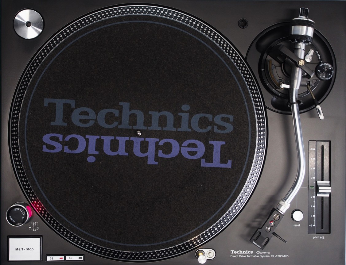 Technics SL-1200MK5